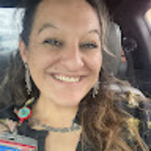 Meet your Posher, Leslie-anne